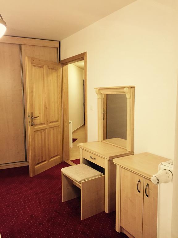 Zempleni Pitvaros Piheno Telkibánya Zimmer foto